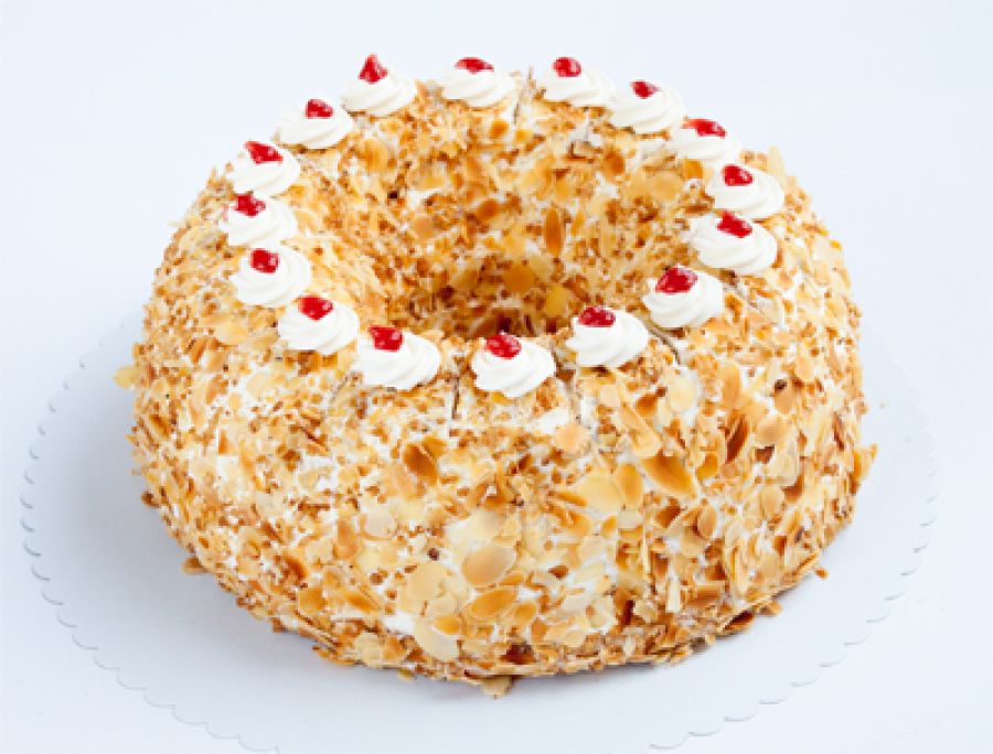Kranztorte mit Krokant